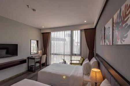 Reyna Hanoi - 81