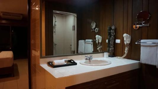 Le Prive - 81