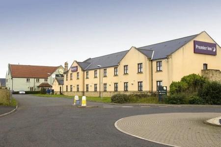 Premier Inn Newcastle - Holystone - 13