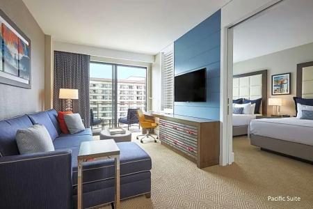 The Waterfront Beach Resort, A Hilton - 172