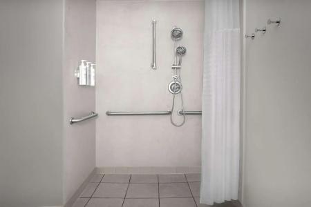 Quality Inn San Antonio Fiesta at Six Flags - 59