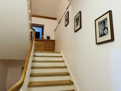 Nest - 10
