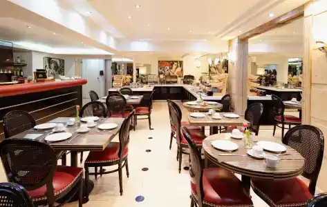 Best Western Plus Embassy - 28