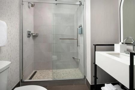 Courtyard by Marriott San Diego Downtown - 8