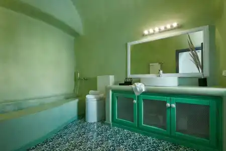 Luna Santorini Suites - 41