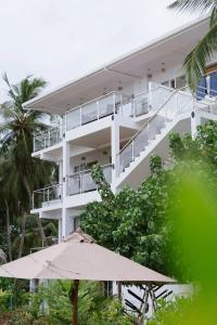 Reef Edge Thulusdhoo, Maldives - 24