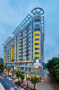 Insails (Pazhou Exhibition Center KeCun Metro Station Dunhe Road Branch Guangzhou) - 8