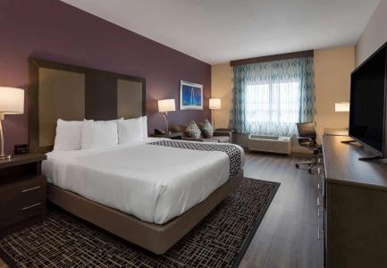 La Quinta by Wyndham Airport - 44