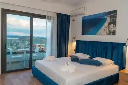 Hilltop Heaven - 3