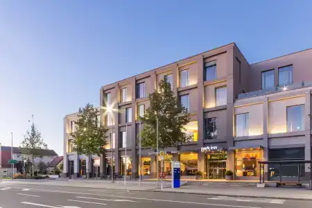 Park Inn by Radisson Neumarkt - 0