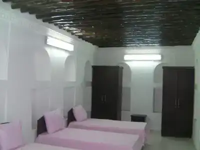 Dubai Youth Hostel - 8