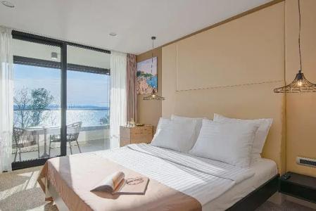 Boutique Esplanade - 120