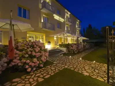 Viktoria Palace - 7