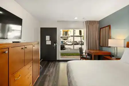 Vagabond Inn - 29