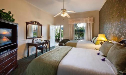 Lavender Inn by the Sea - 21
