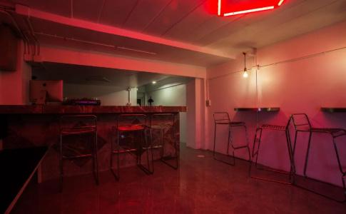 Young Money Hostel - 17