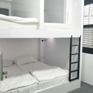 Wink Capsule Hostel @ Chinatown (SG Clean) - 28