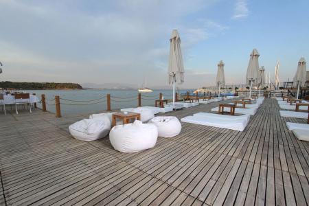 Yacht Club - 26