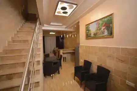 GM Rest House - 9