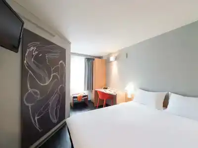 ibis La Rochelle Centre Historique - 2