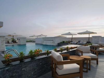 DoubleTree by Hilton Qurum - 13
