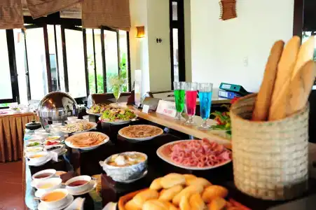 L'Azure Resort and Spa - 11