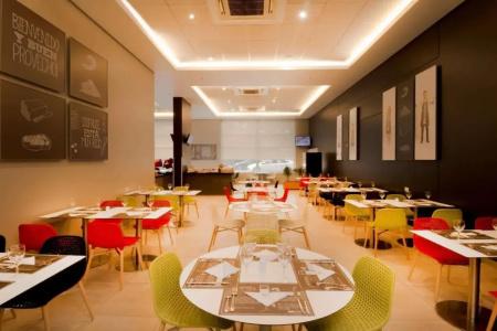 Ibis Providencia - 14