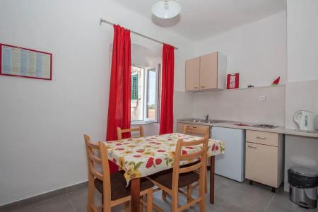 Garden Apartment - 160