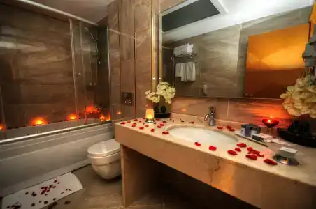 Golden Deluxe - 9