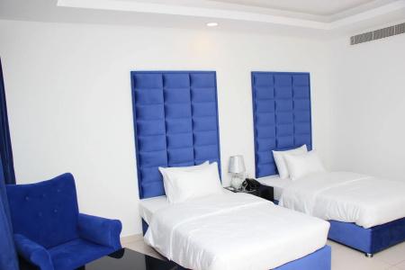 Parkside Plaza Muscat - 1