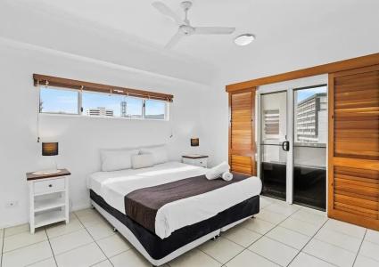 Cairns City - 101