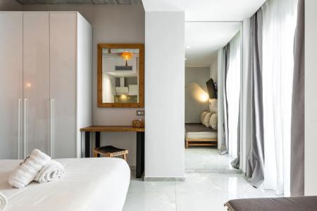 Blue Carpet Luxury Suites - 187