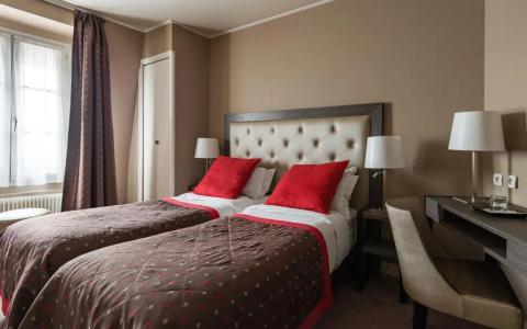 Eiffel Kennedy - 105