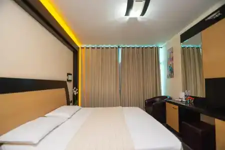 Vlora International - 57
