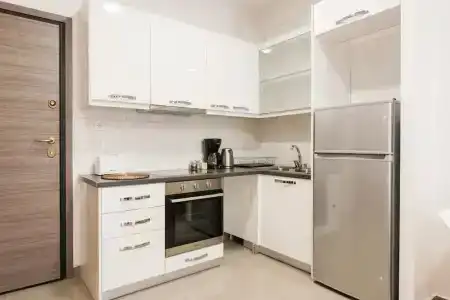 Nicholas Point and Rooms - 150