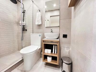 Motives Inn - 88