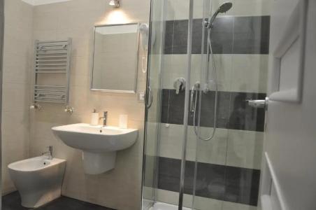 Imperial Suites - 17