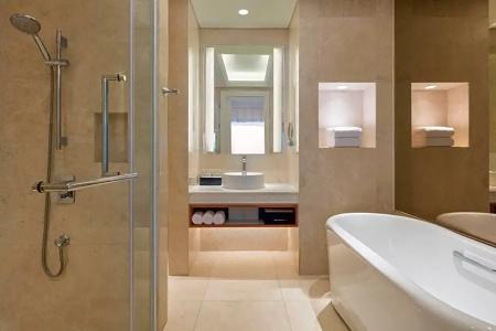 Sheraton Grand Danang Resort - 71