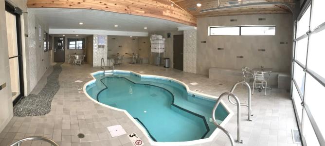 EverSpring Inn & Suites - 13