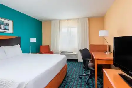 Fairfield Inn & Suites - 0