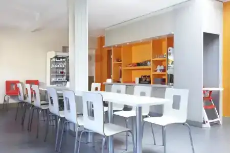 Première Classe Calais Centre-Gare - 24