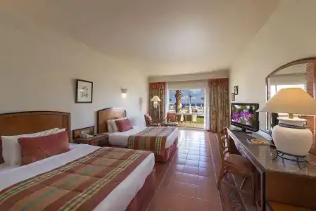 Reef Oasis Beach Resort - 1