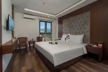 Hung Anh - 100