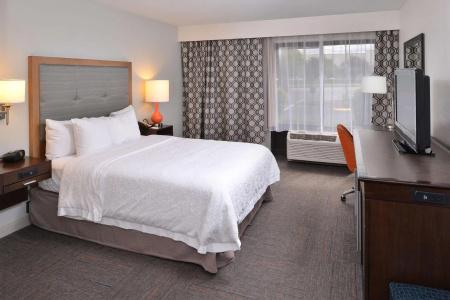 Hampton Inn Portland East - 58