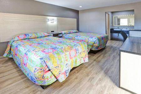Super 7 Inn-Southwest - 45
