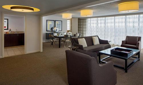 DoubleTree by Hilton Houston Greenway Plaza - 31