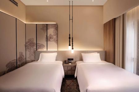 DoubleTree by Hilton Lakeside - 71