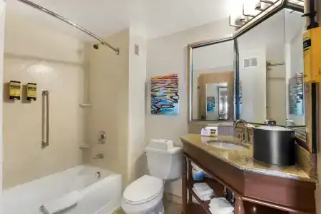 Best Western Plus - 103
