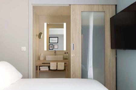 Hampton by Hilton Tours Centre, France - 1