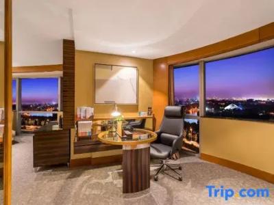 Lake View - 70